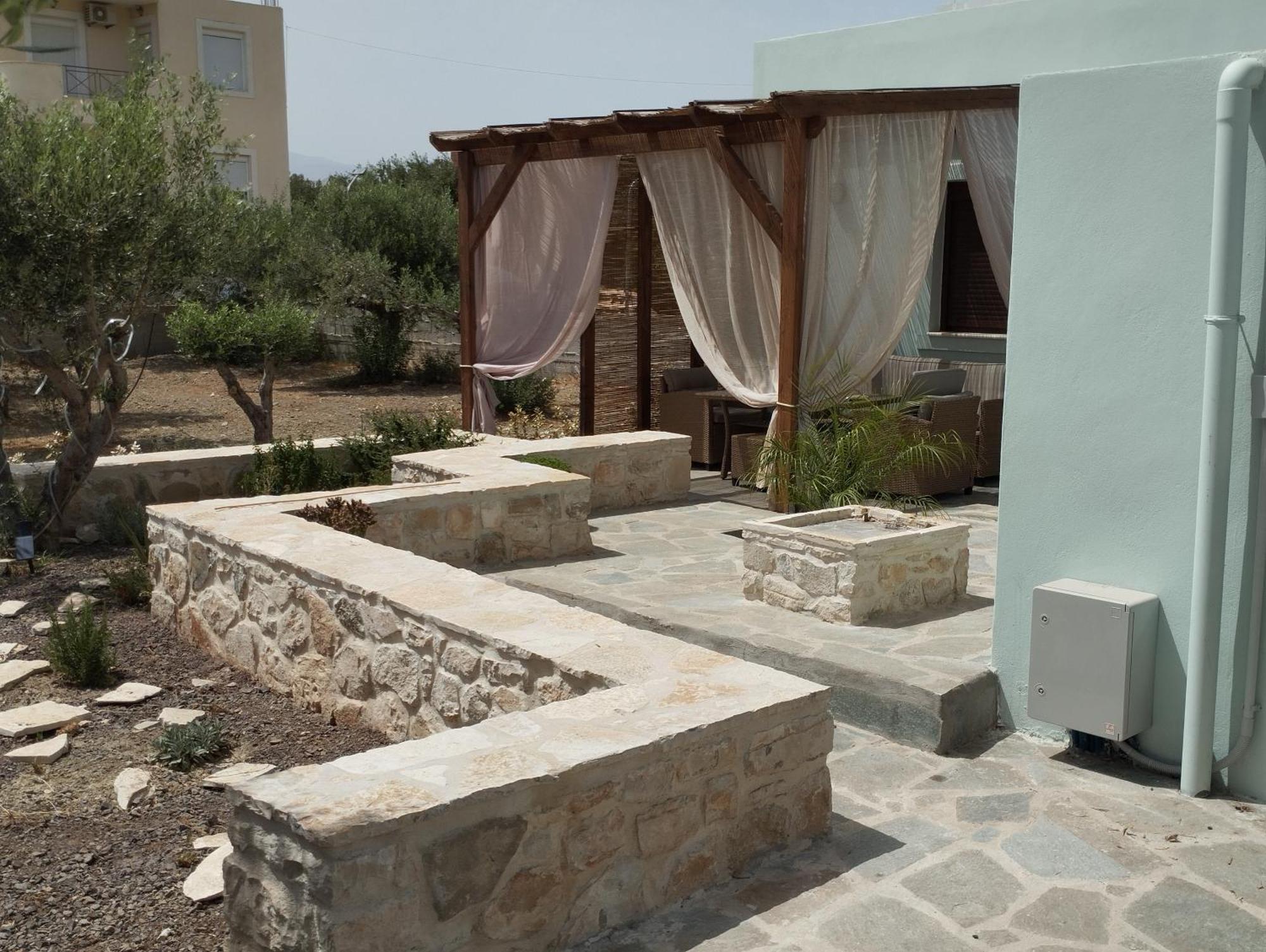 Pasiphae Luxury House *